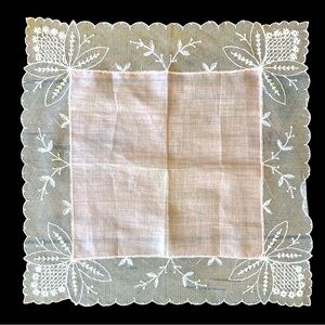 Vintage Cotton Linen Handkerchief with Lace Floral Border – Light Pink Center